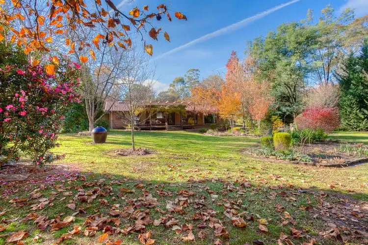 68 Service Street, Porepunkah VIC 3740