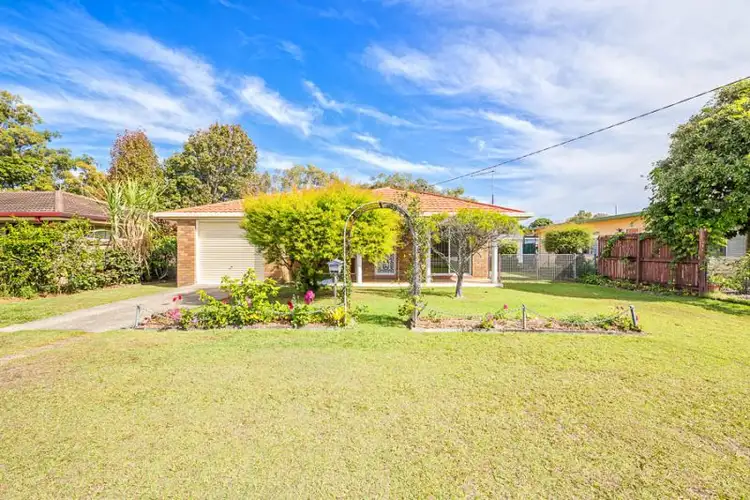 8 Sunset Avenue, Bongaree QLD 4507