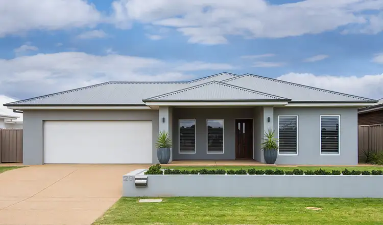 29 Sturrock Drive, Boorooma NSW 2650