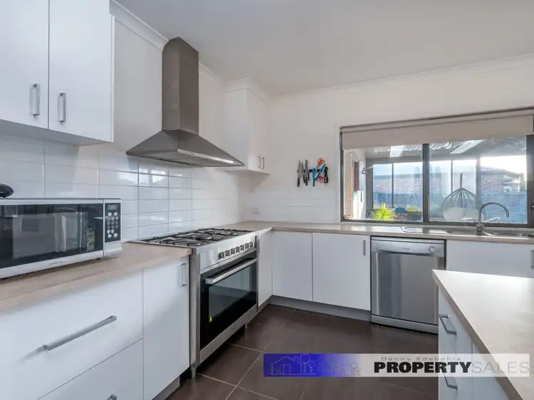 Fifth view of Homely house listing, 2 Copperhead Court, Newborough VIC 3825