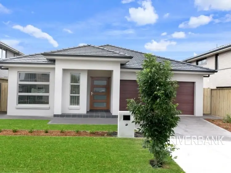 5 Oakhill Crescent