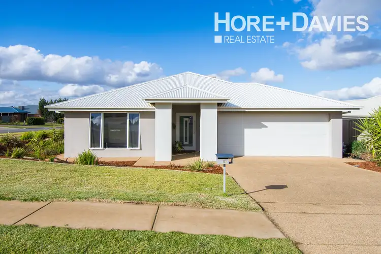 52 Strickland Drive, Boorooma NSW 2650
