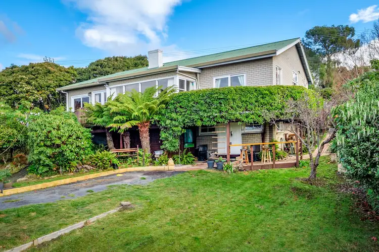 204 Roslyn Avenue, Blackmans Bay TAS 7052