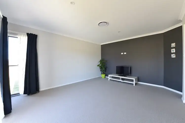 Fifth view of Homely house listing, 2 Regent Court, Regency Downs QLD 4341