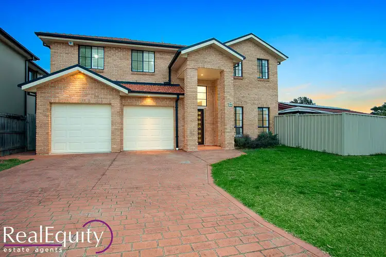 2 Howlett Close, Chipping Norton NSW 2170