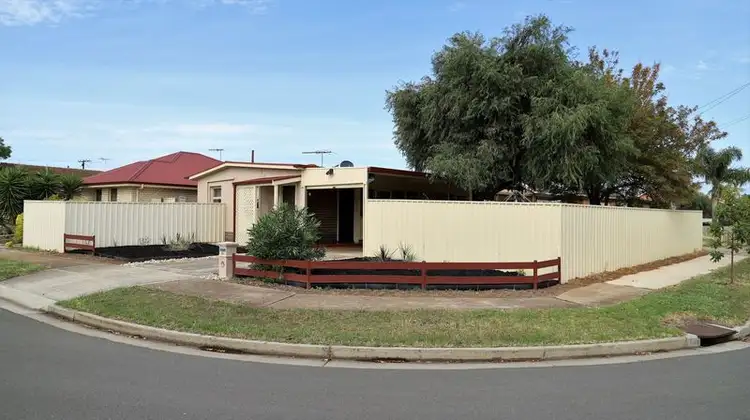28 Bristol Crescent, Taperoo SA 5017