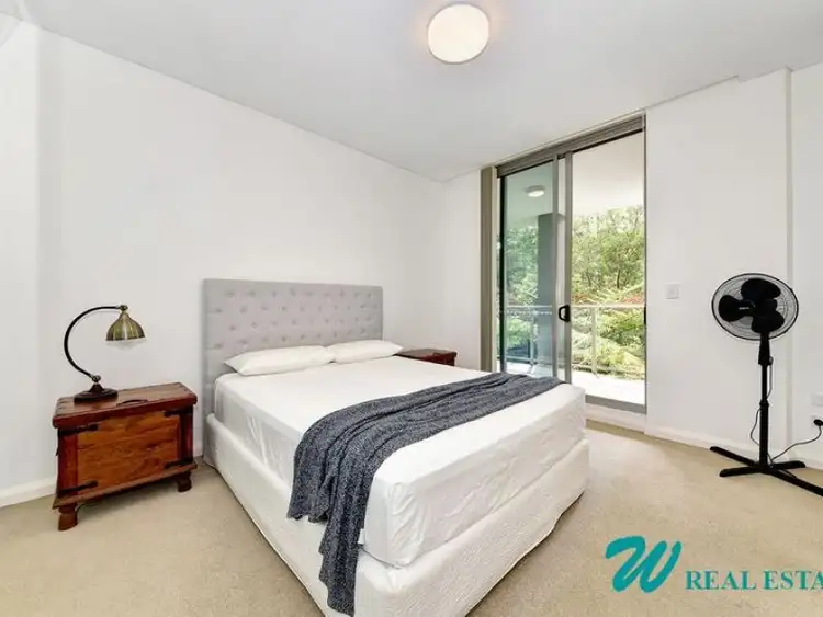 Fifth view of Homely apartment listing, 302/12 Duntroon Ave, St Leonards NSW 2065