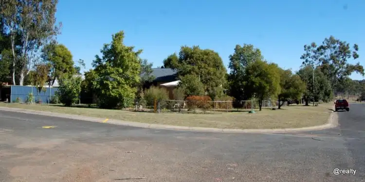 19 Hunter Street, Nanango QLD 4615