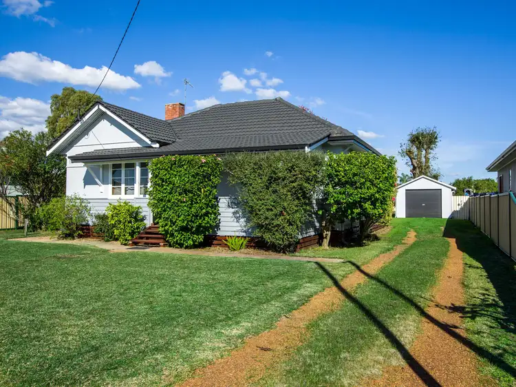 29 Peet St, Harvey WA 6220