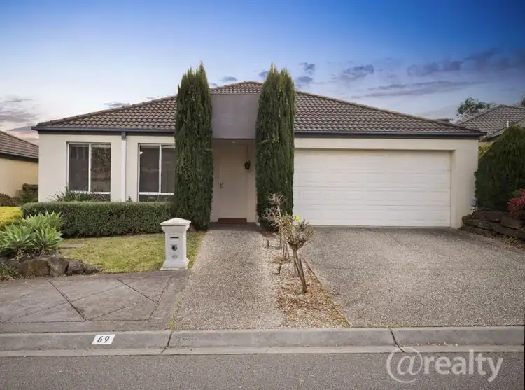 69 Sovereign Manors Crescent, Rowville VIC 3178