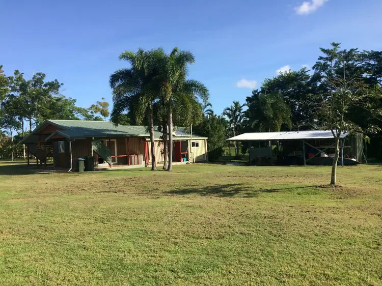 205 Etty Bay Road, Etty Bay QLD 4858