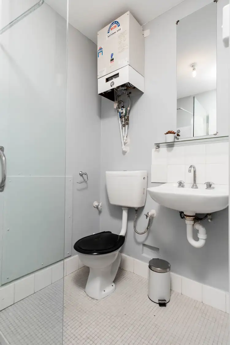 Fifth view of Homely apartment listing, 6/76 Subiaco Road, Subiaco WA 6008