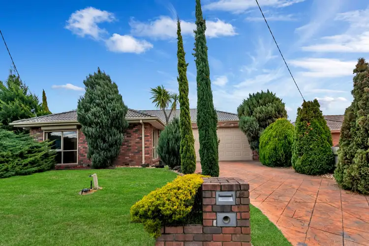 15 Heather Court, Hampton Park VIC 3976