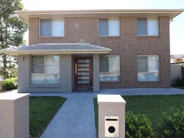 208 Longhurst Road, Minto NSW 2566