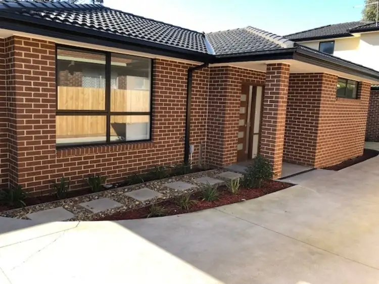 Main view of Homely unit listing, 2/3 Macey, Cranbourne VIC 3977