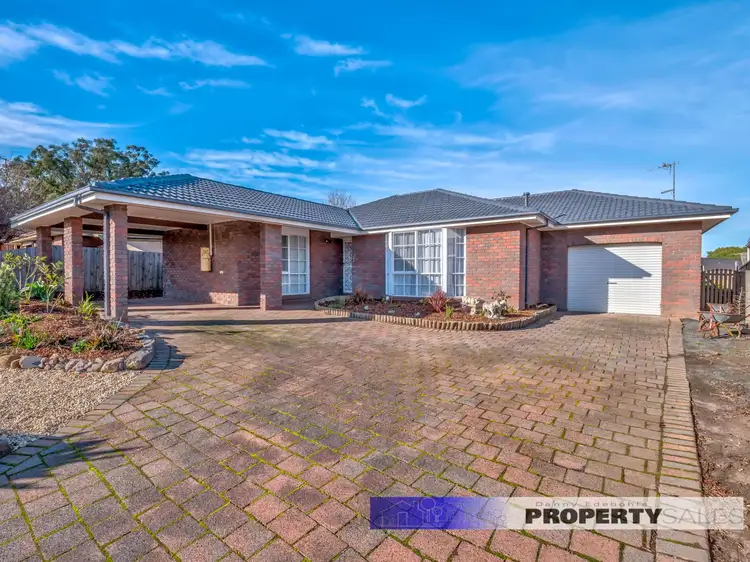 16 Crowe Court, Newborough VIC 3825