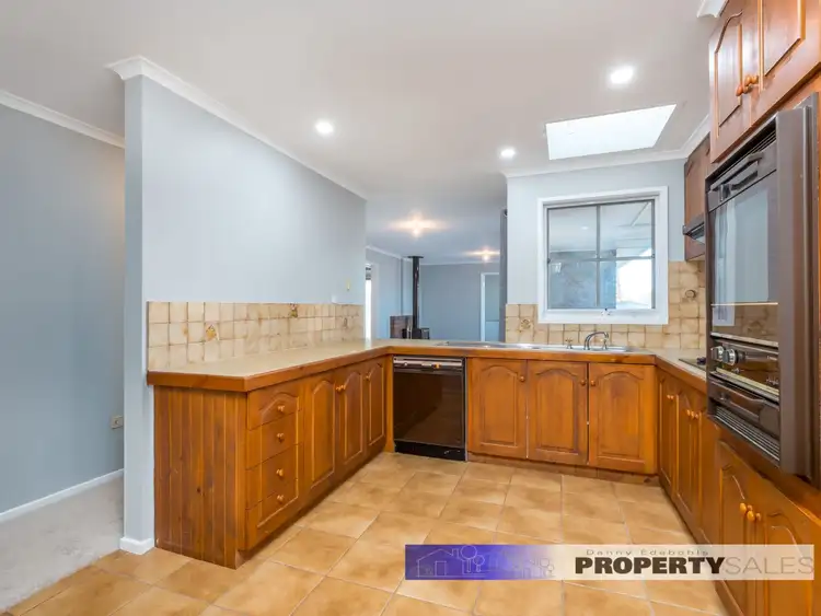 Sixth view of Homely house listing, 16 Crowe Court, Newborough VIC 3825