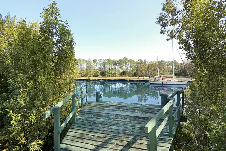 15 Riversleigh Road, Beachmere QLD 4510