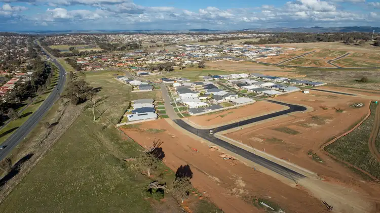 Lot 313 Hollows Crescent, Lloyd NSW 2650