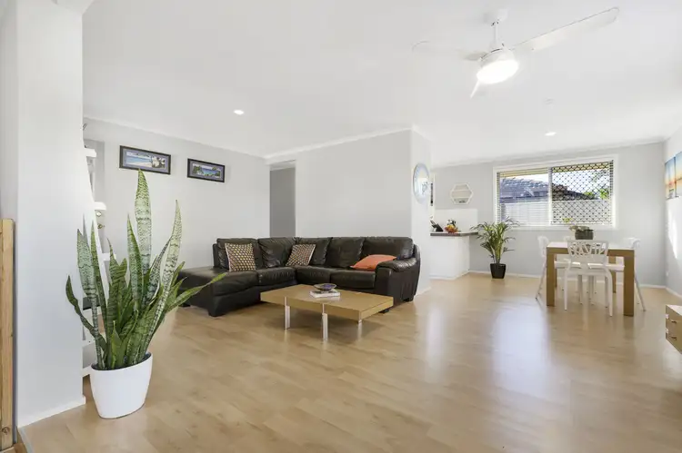2/16 Wattle Ave, Bogangar NSW 2488