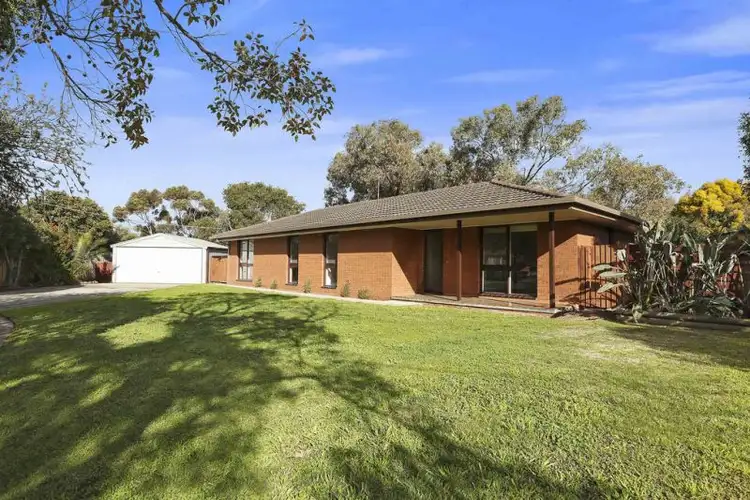 11 Poplar Court, Belmont VIC 3216