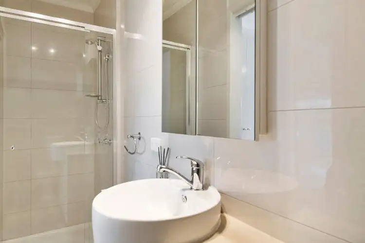 Seventh view of Homely house listing, 4 Hilmi Court, Shepparton East VIC 3631