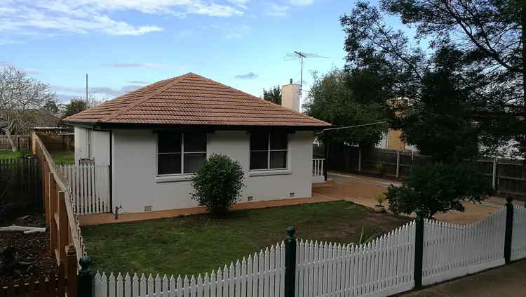 27 Walkers Rd, Lara VIC 3212