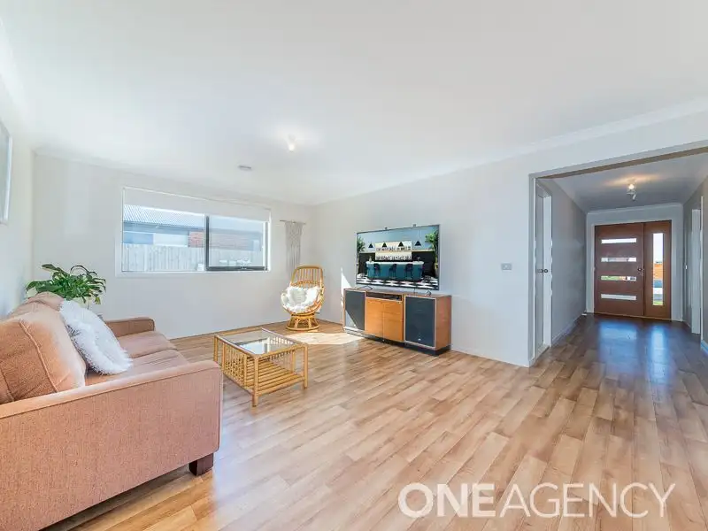 Main view of Homely house listing, 48 Diamond Dr, Koo Wee Rup VIC 3981