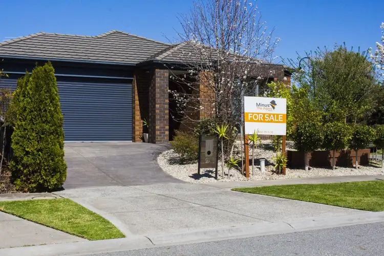 21 Penshurst Way, Cranbourne North VIC 3977