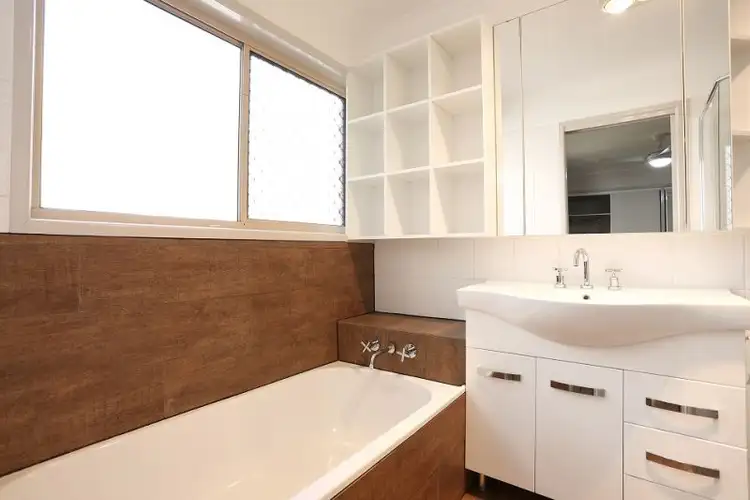 Seventh view of Homely unit listing, 2/92 Amarina ave, Mooloolaba QLD 4557