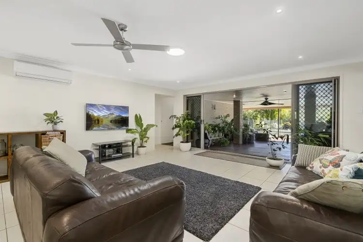 5-7 Scaroni Court, Ningi QLD 4511