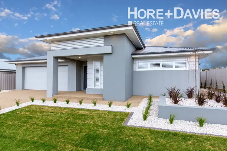 10 Yenda Avenue, Gobbagombalin NSW 2650