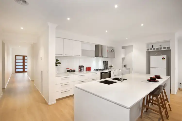 Sixth view of Homely house listing, 21 Snowdrop Drive, Keysborough VIC 3173