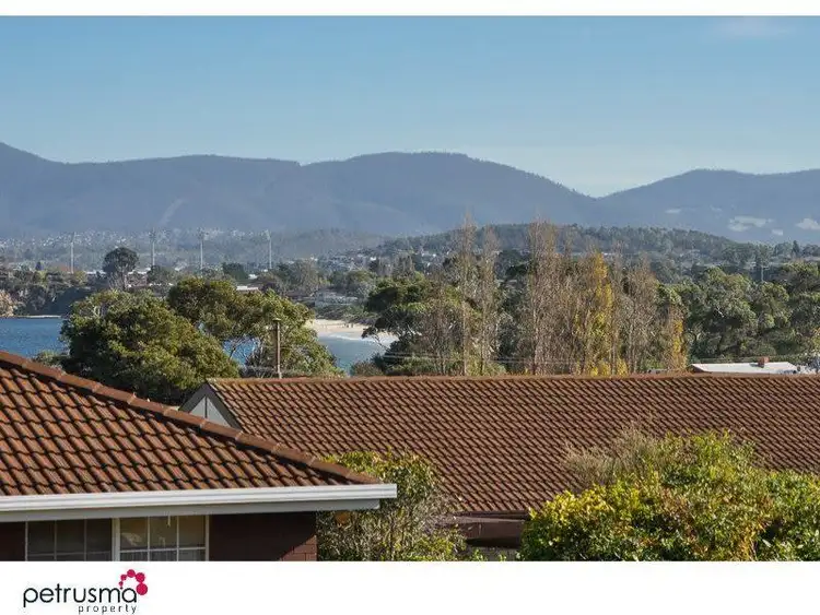Fourth view of Homely villa listing, 1 / 45 Jungira Street, Howrah TAS 7018