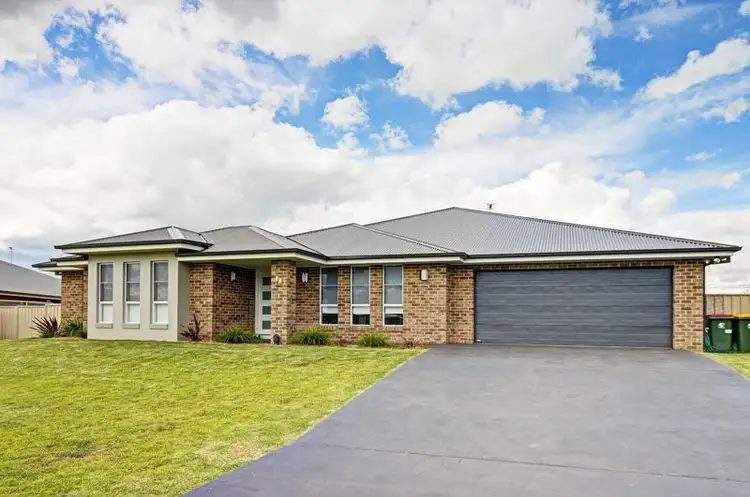 60 Carwoola Drive, Orange NSW 2800