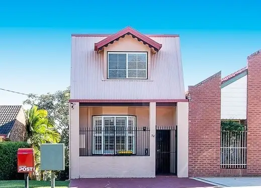 32 Garden Grove Parade, Adamstown Heights NSW 2289