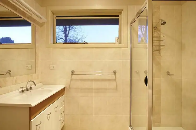 Seventh view of Homely house listing, 6a Claret Court, Bright VIC 3741