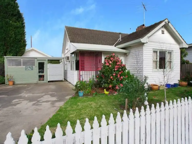 30 Charlotte Avenue, Newcomb VIC 3219