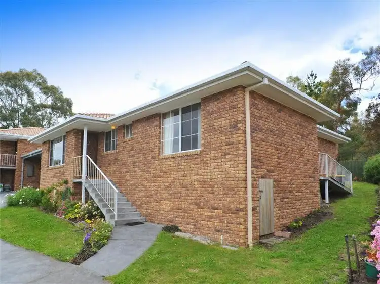 Main view of Homely villa listing, 2/135 Malunna Road, Lindisfarne TAS 7015