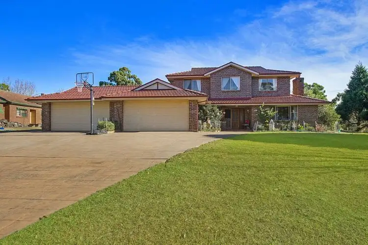 14 Lang Road, Kenthurst NSW 2156