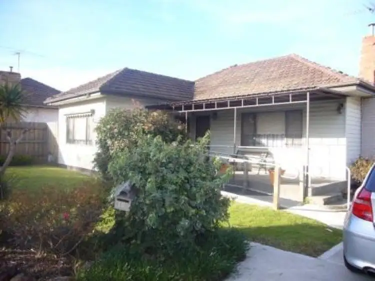 15 Viola Avenue, Brooklyn VIC 3012