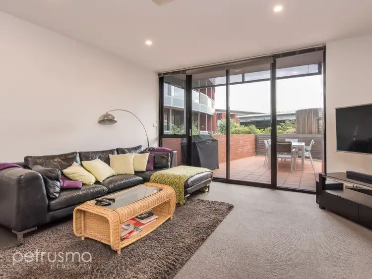 Fourth view of Homely townhouse listing, 19/1 Collins Street, Hobart TAS 7000