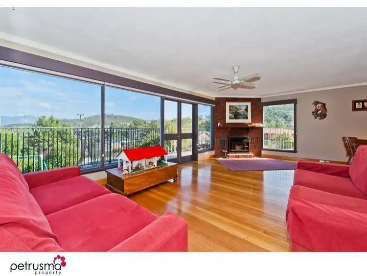 1 Banawarra Road, Geilston Bay TAS 7015