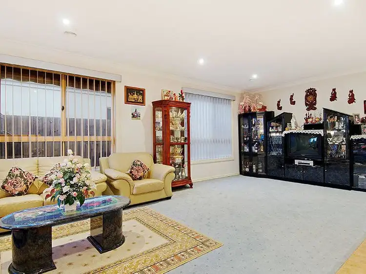 Sixth view of Homely house listing, 18 Hyde Court, Altona Meadows VIC 3028