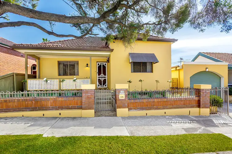 104 Windsor Road, Dulwich Hill NSW 2203