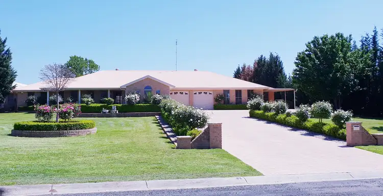 1 Davies Place, Picton NSW 2571