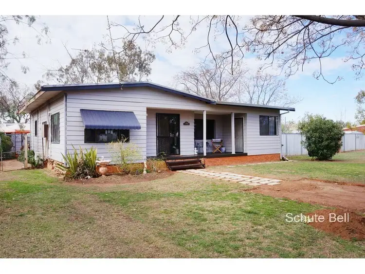 26 Enmore St, Trangie NSW 2823