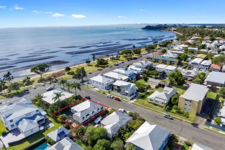 58 Fifth Avenue, Sandgate QLD 4017