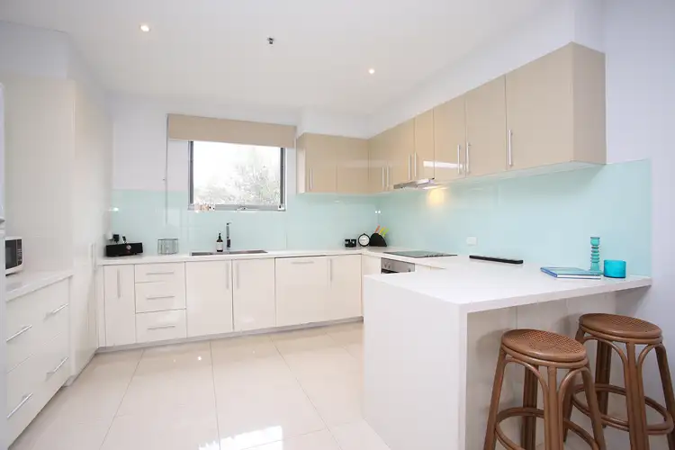 10/5 Phillip Street, Mentone VIC 3194