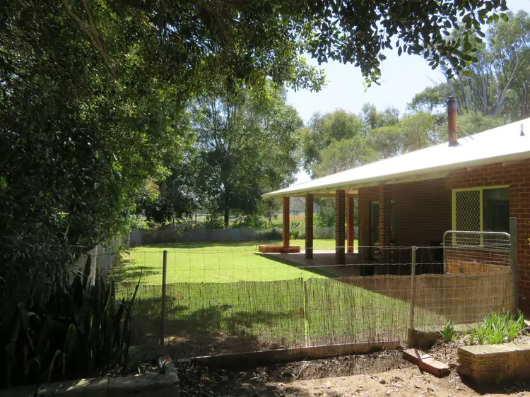 79 Tuart Grove Ave, Lake Clifton WA 6215